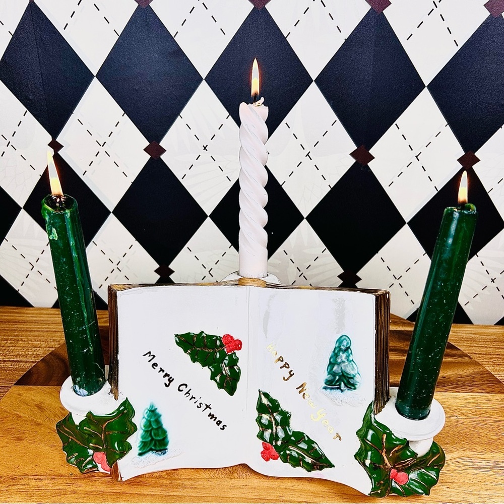 Elegant Christmas CandleHolder or Vase – Open Book Vintage| Ceramic - Picture 7 of 14